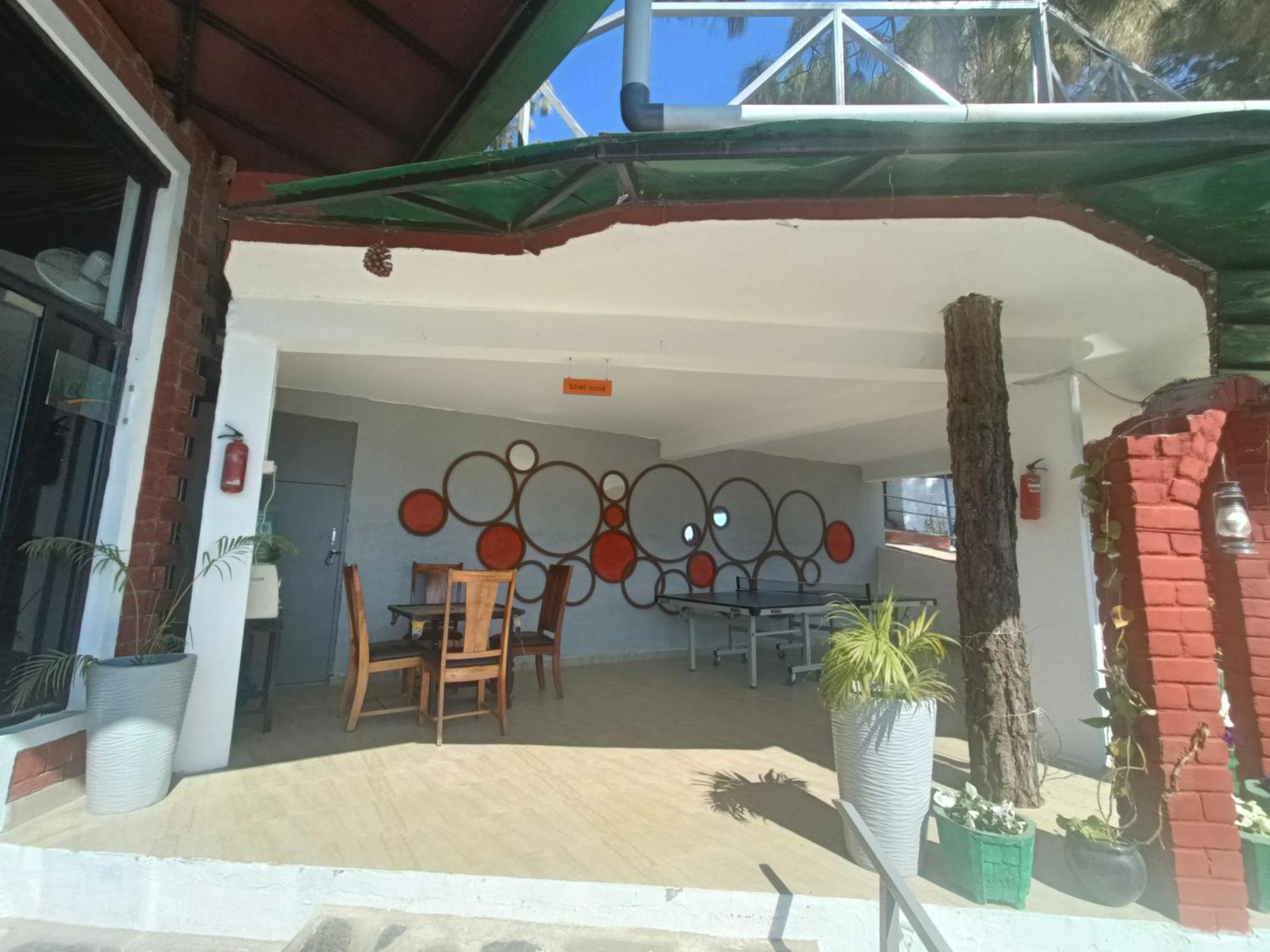 Hotel Zone Connect By The Park, Lansdowne Esterno foto