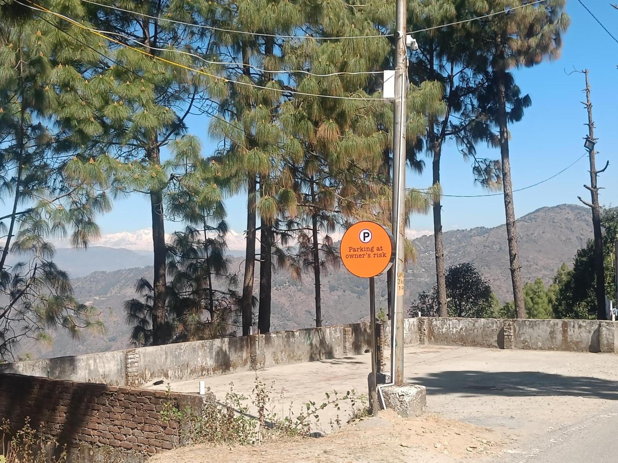 Hotel Zone Connect By The Park, Lansdowne Esterno foto