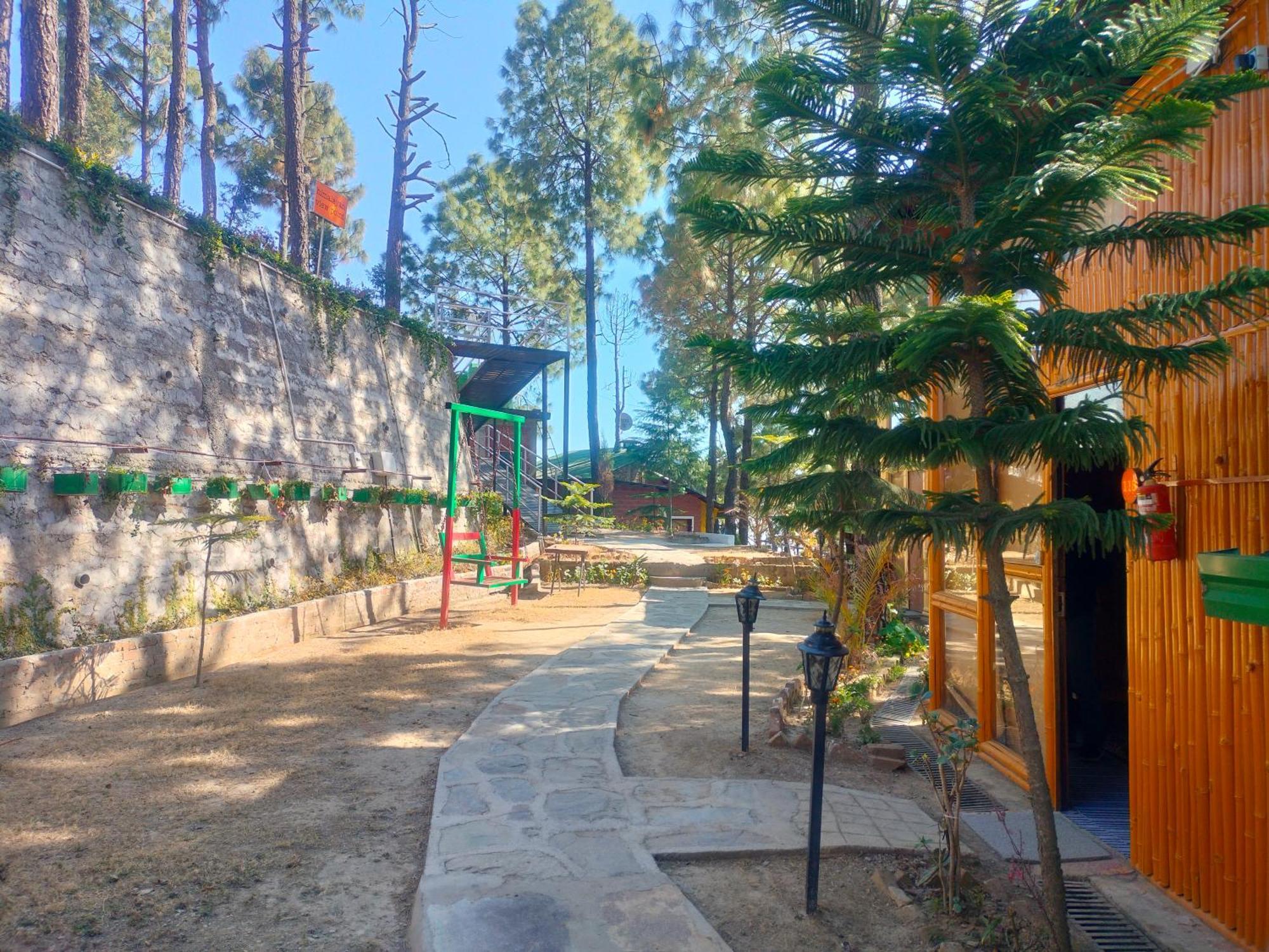 Hotel Zone Connect By The Park, Lansdowne Esterno foto