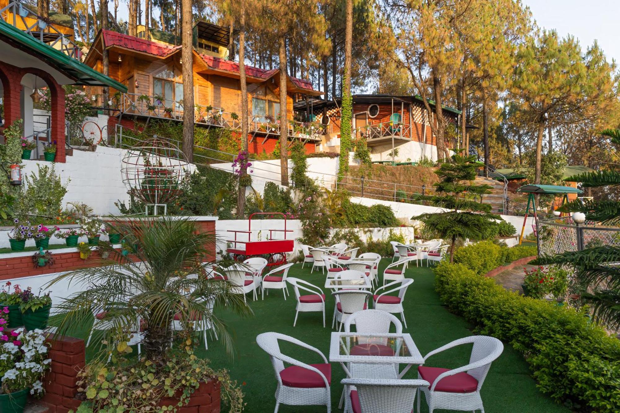 Hotel Zone Connect By The Park, Lansdowne Esterno foto